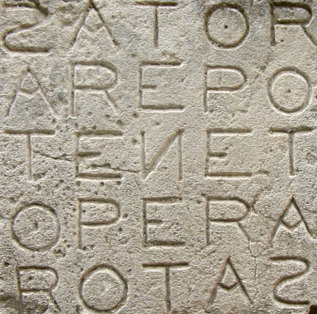 Kwadrat SATOR z Pompejów: ukryty Paternoster czy zagadka?